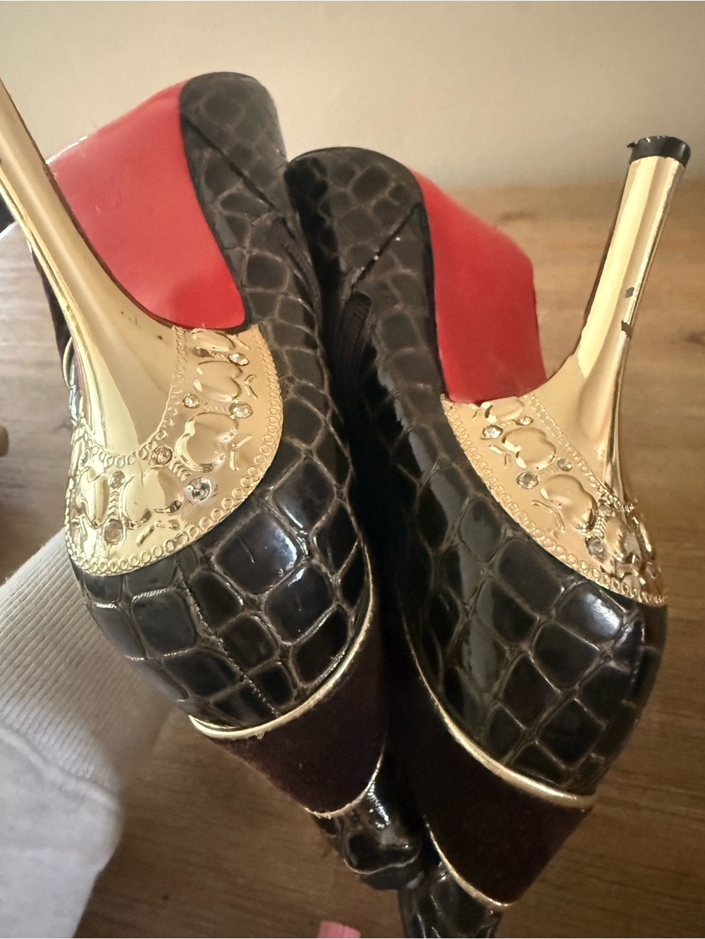 Apple Bottoms Black Croc-Embossed Pointed Ankle Booties with Gold Heart Accent - Picture 4 of 6
